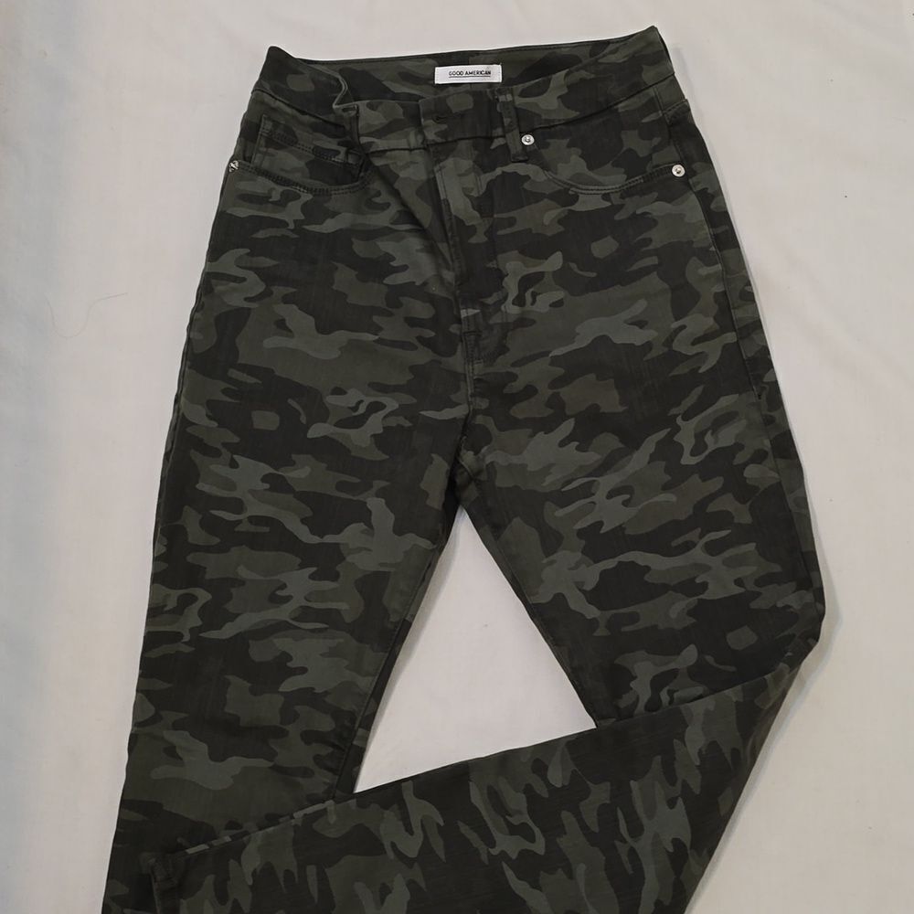 Good American Good Waist Camo Jeans Size 10/30